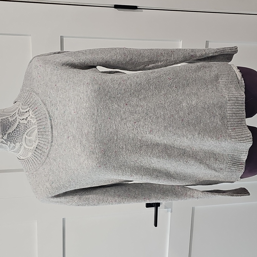 LOFT Light Gray Crew Neck Sweater - Picture 3 of 8